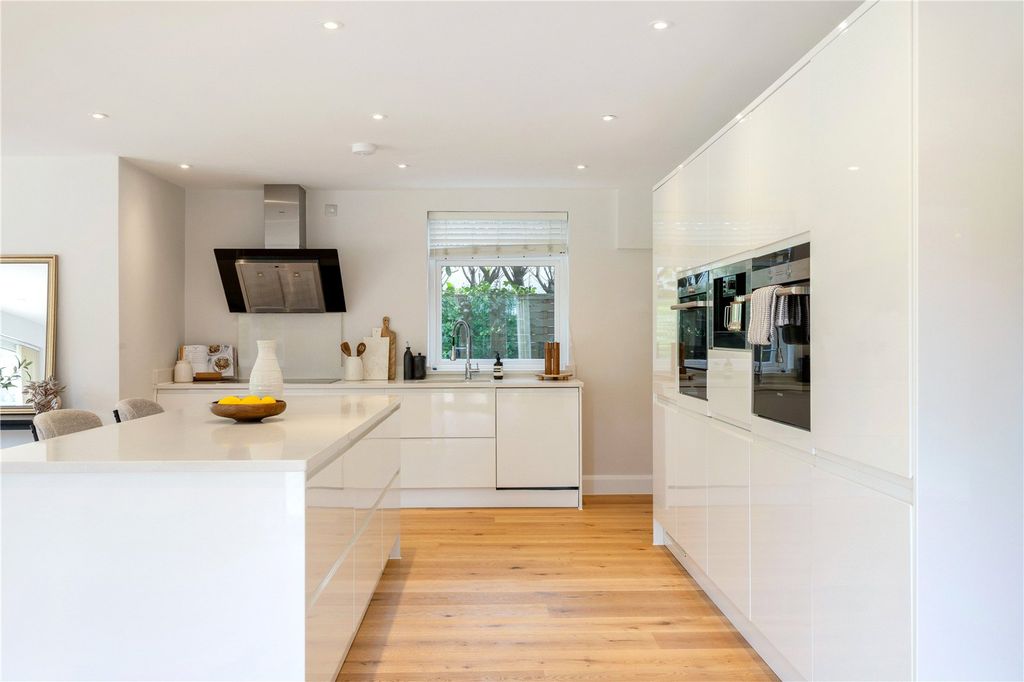 Property photo 3 of 24 Kitchen