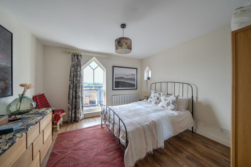 Property photo 2 of 18 1455494-5-69Fdacf...