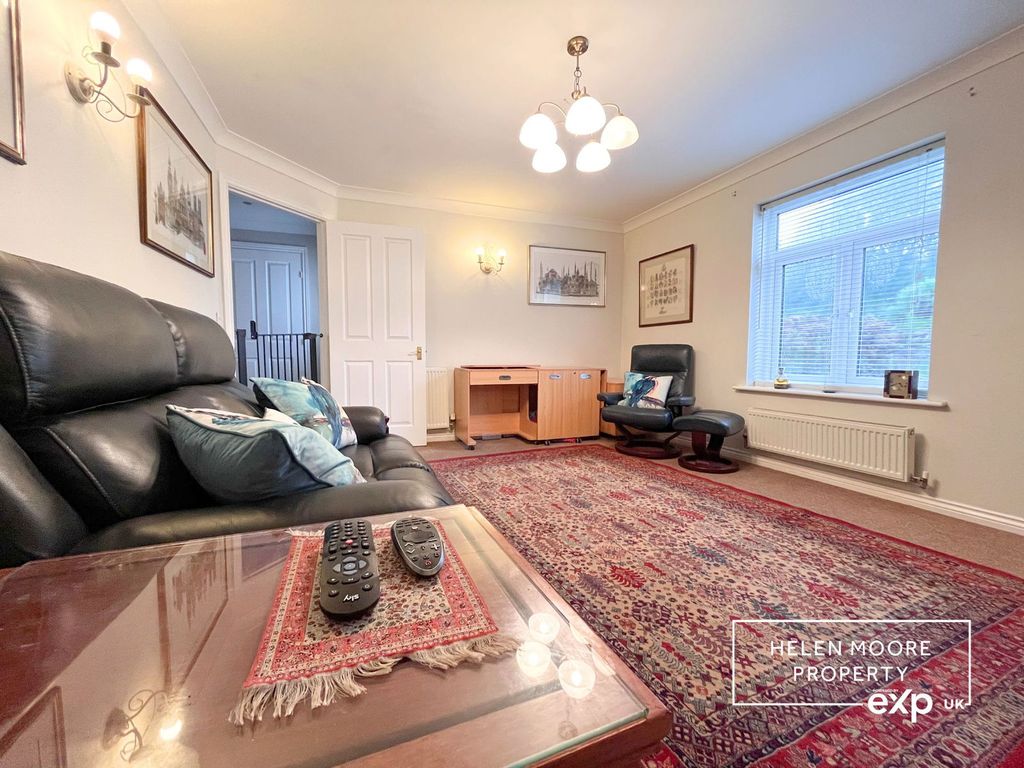 Property photo 3 of 23