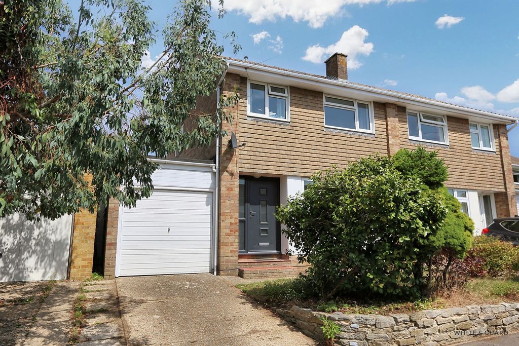 Property photo 1 of 9
