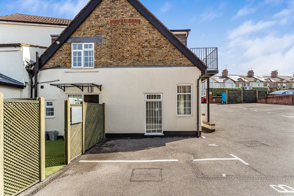 Property photo 3 of 18 Picture No. 06