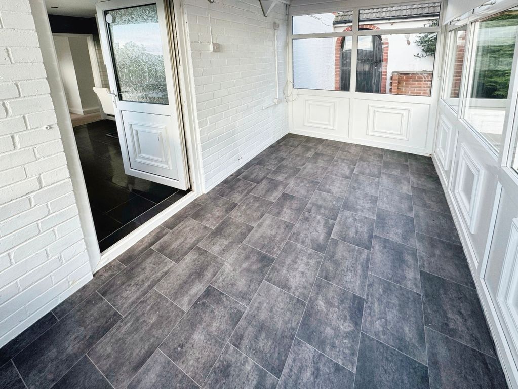 Property photo 2 of 10 3A278F92-Image 20 2840 29