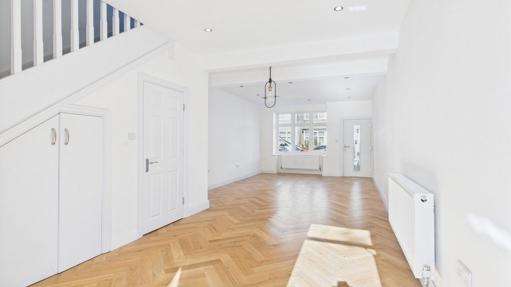 Property photo 3 of 17 Not Specified