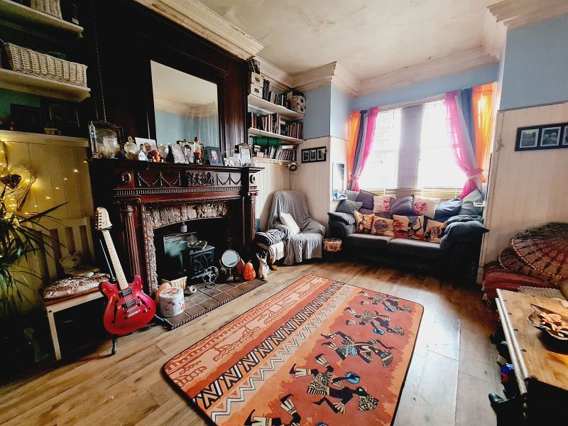 Property photo 2 of 12