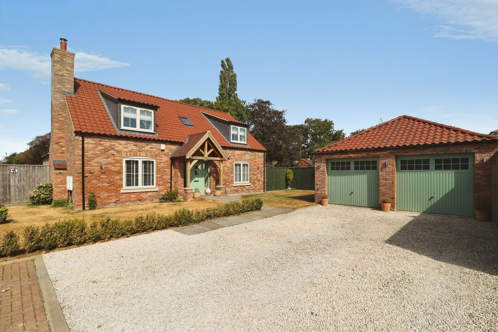 Property photo 1 of 30