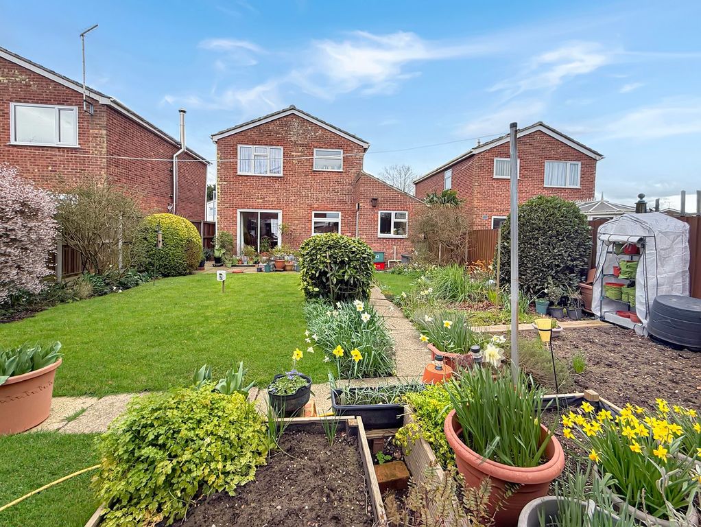 Property photo 2 of 16