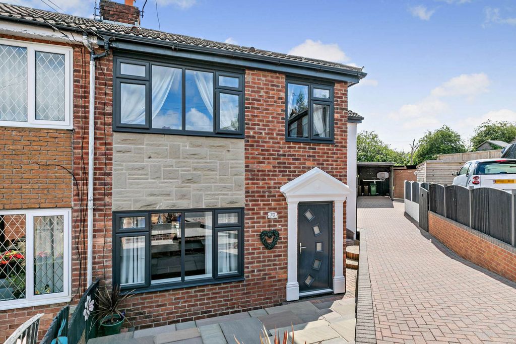 Property photo 2 of 29