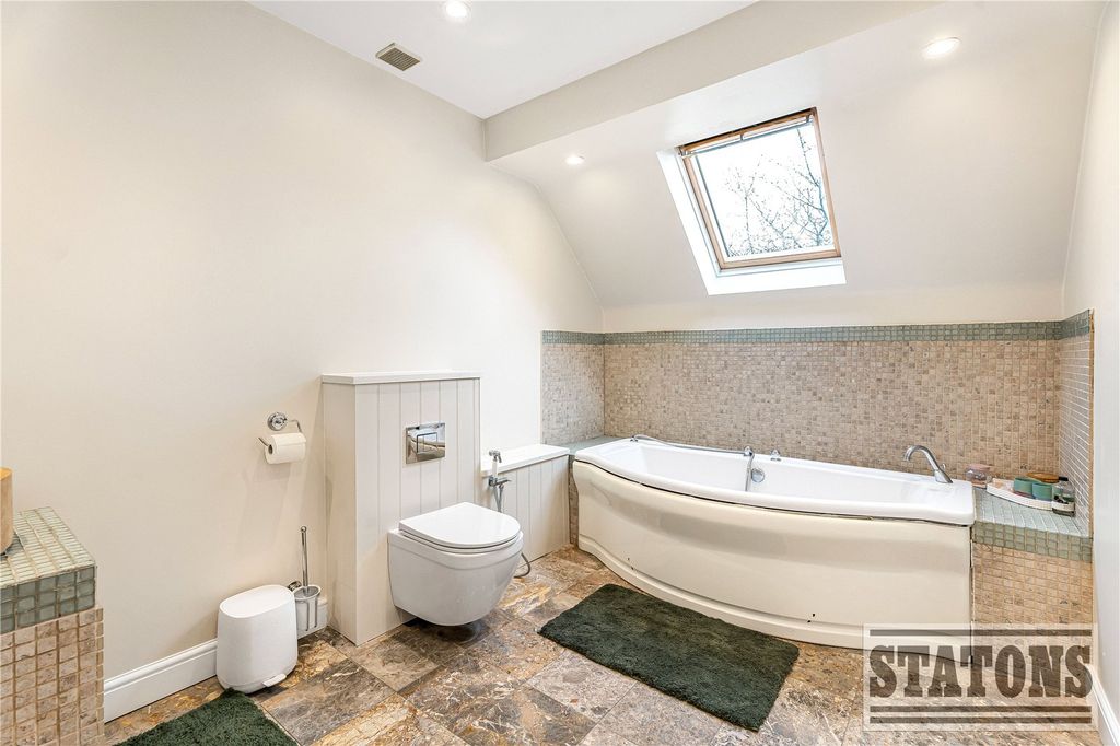 Additional image 29 of 5 bed detached house for saleFoxes Lane, Welham Green, North Mymms, Hatfield AL9