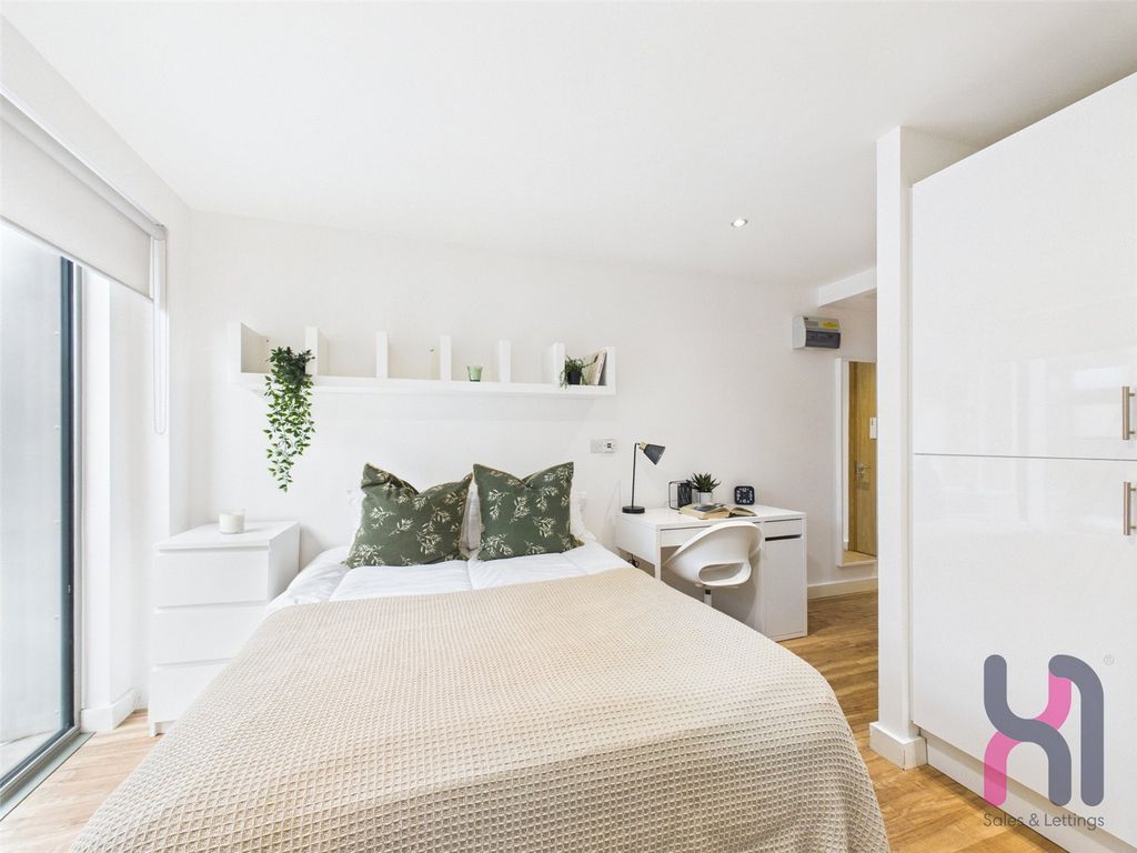 Property photo 1 of 7 Picture No. 17