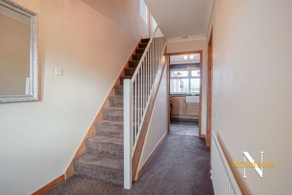 Property photo 3 of 13 3936406