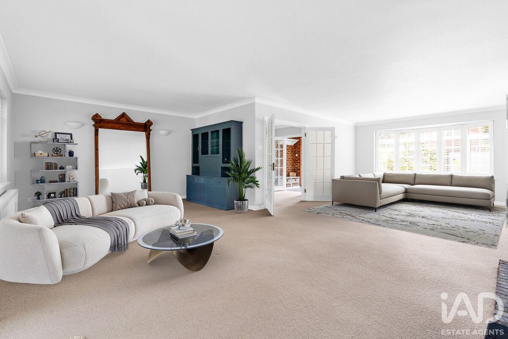 Property photo 1 of 23