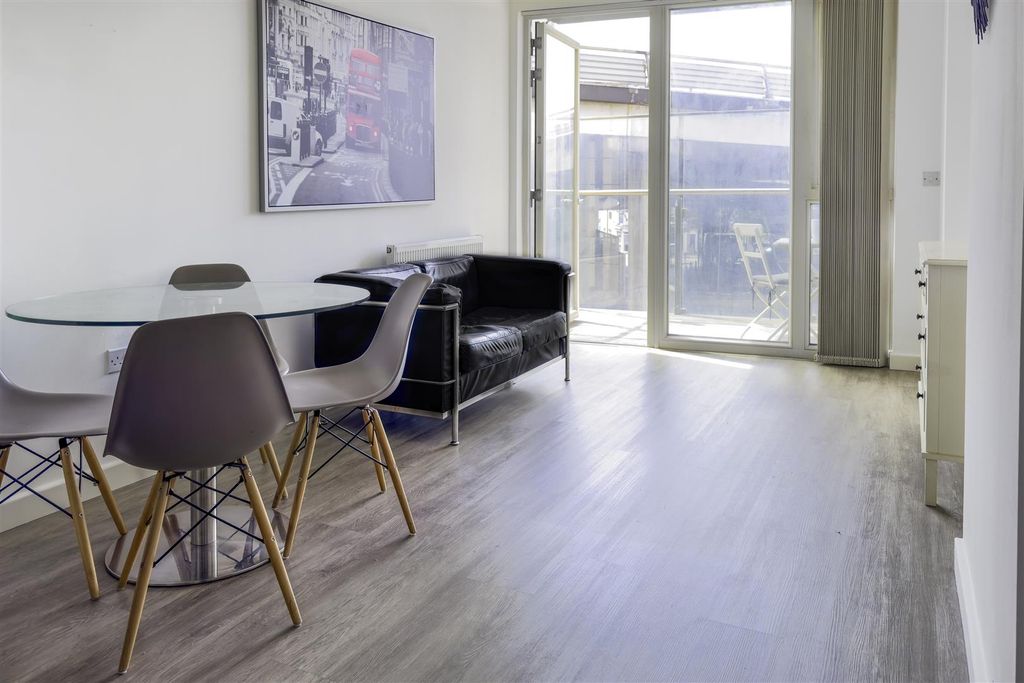 Property photo 1 of 20 02 To Let 1 Bedroom Flat Croyron Www.Islingtonprop