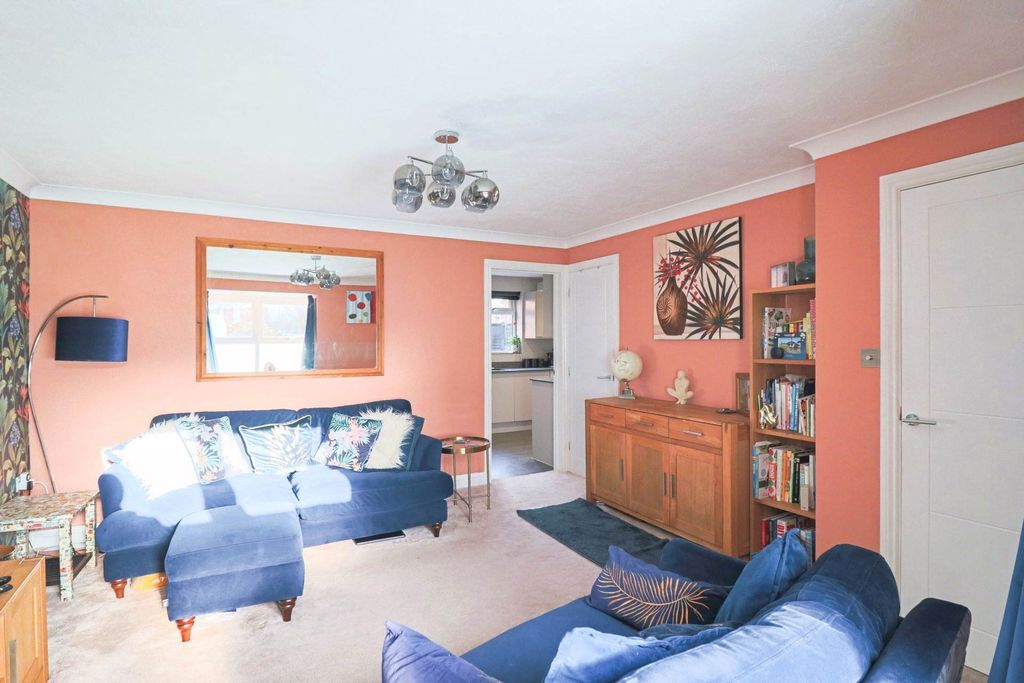 Property photo 3 of 25