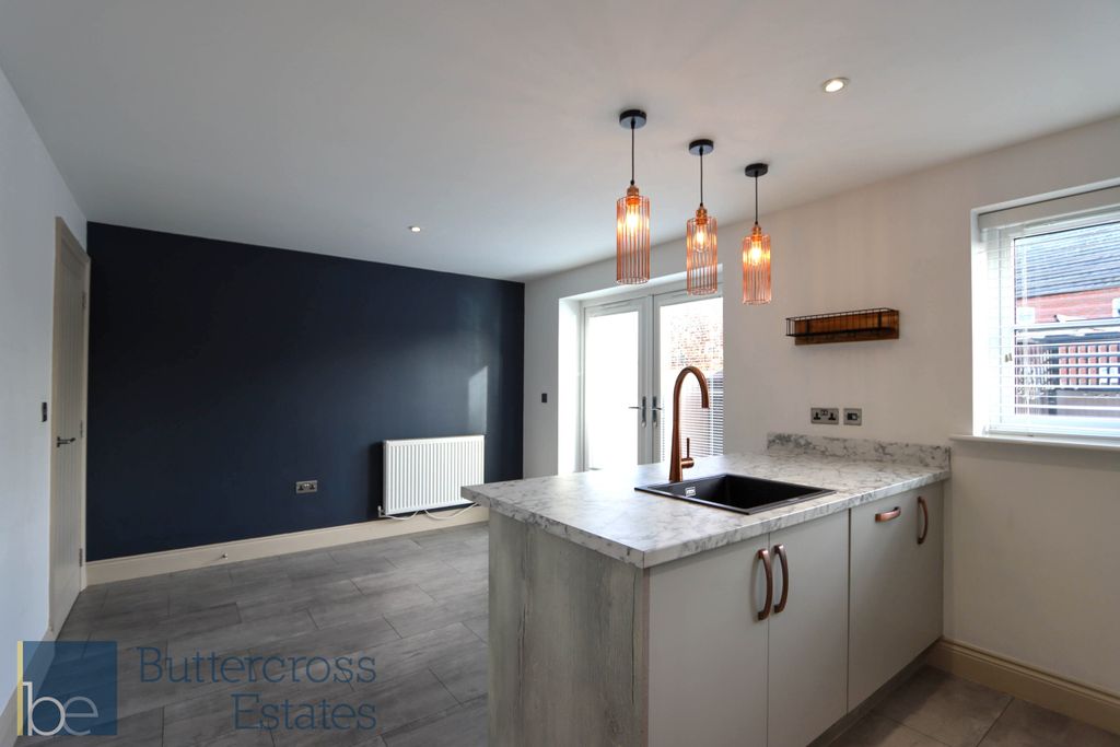 Property photo 3 of 24 Kitchen Diner