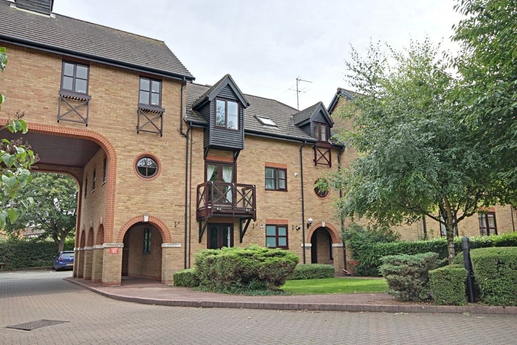 Property photo 1 of 8