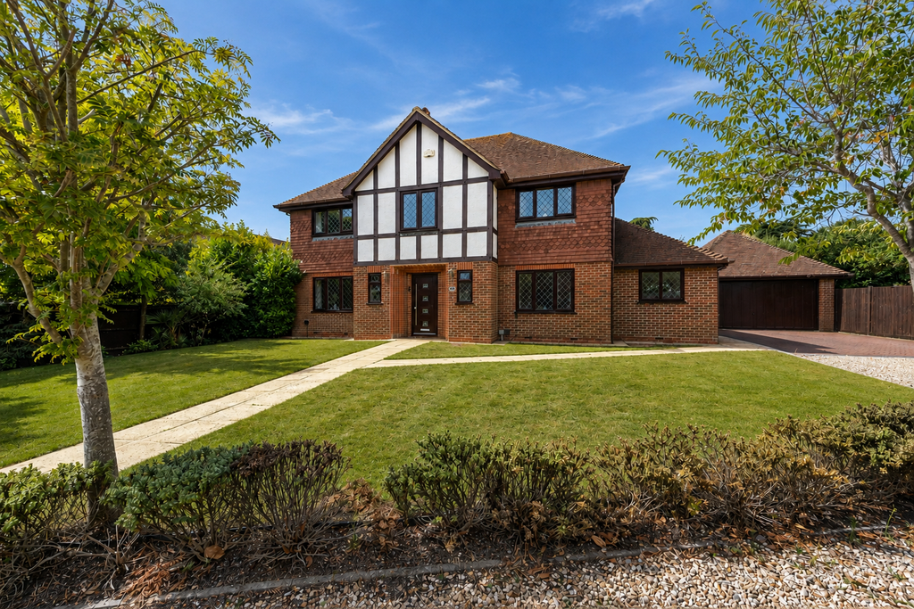 Property photo 1 of 32