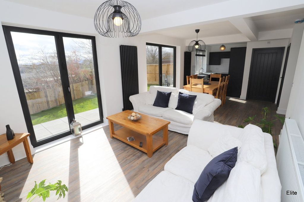 Property photo 3 of 19