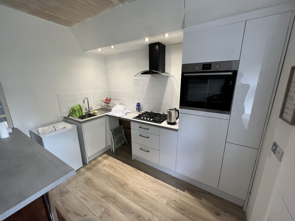 Property photo 3 of 10 549-Hr-3.Jpg