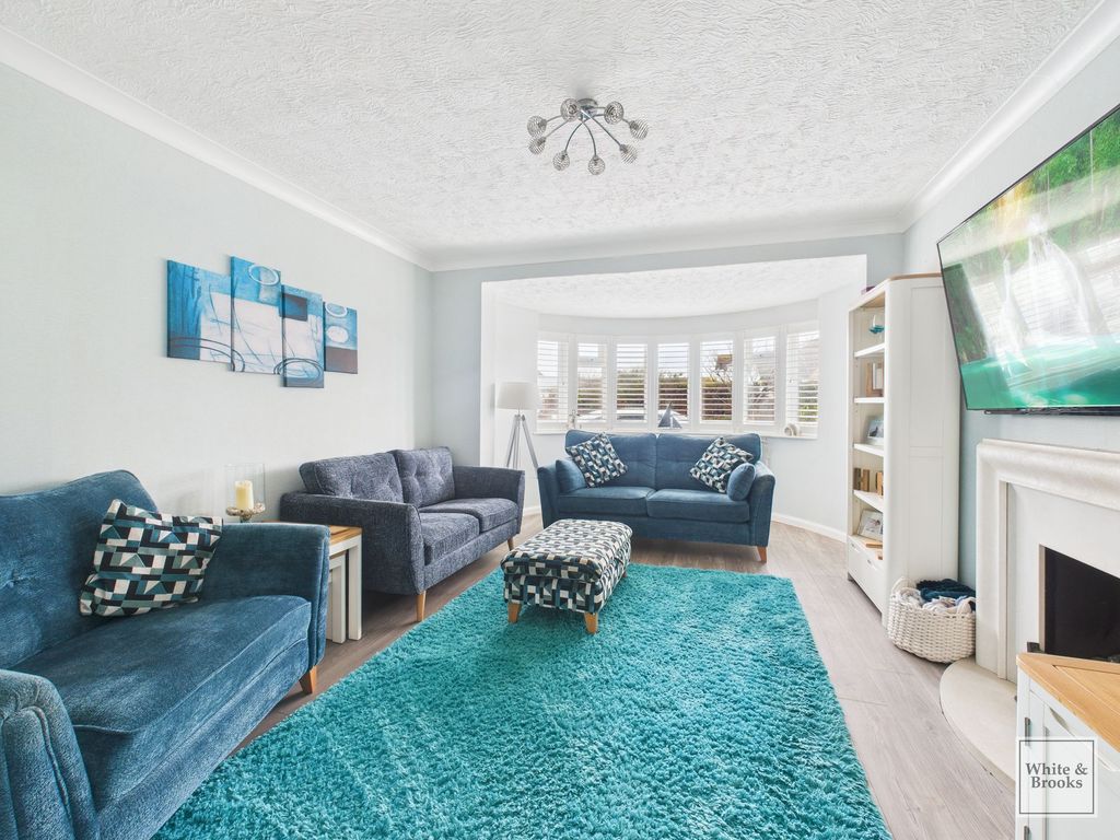 Property photo 2 of 26 Living Room