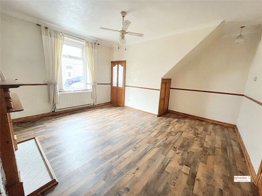 Property photo 3 of 18 Picture No. 09