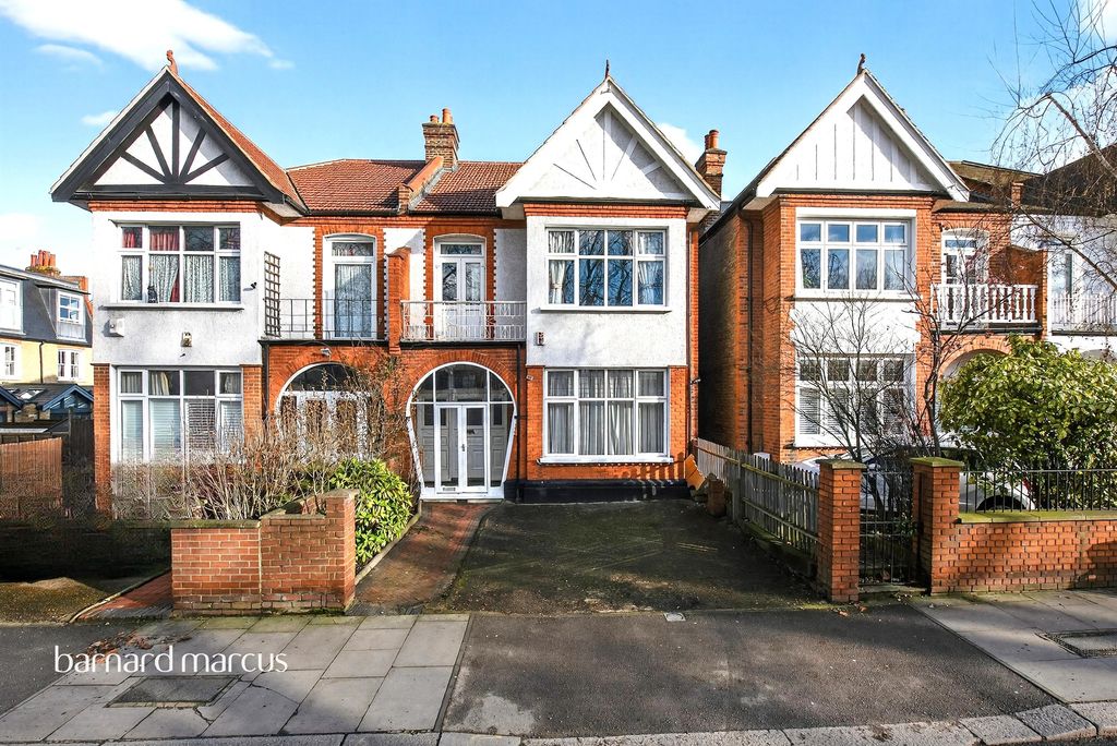 Property photo 1 of 15