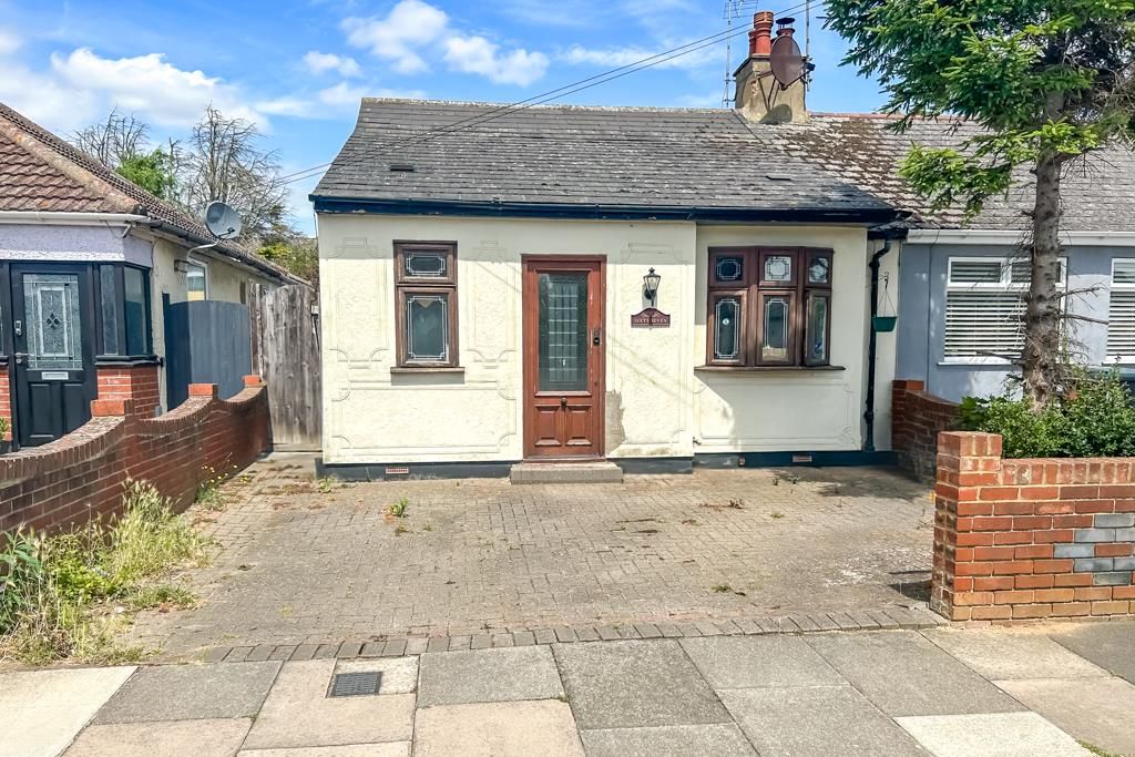 Property photo 1 of 10 Front