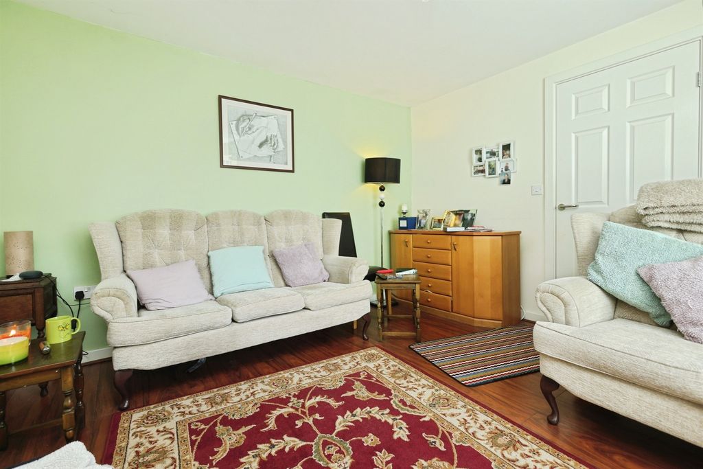 Property photo 2 of 14