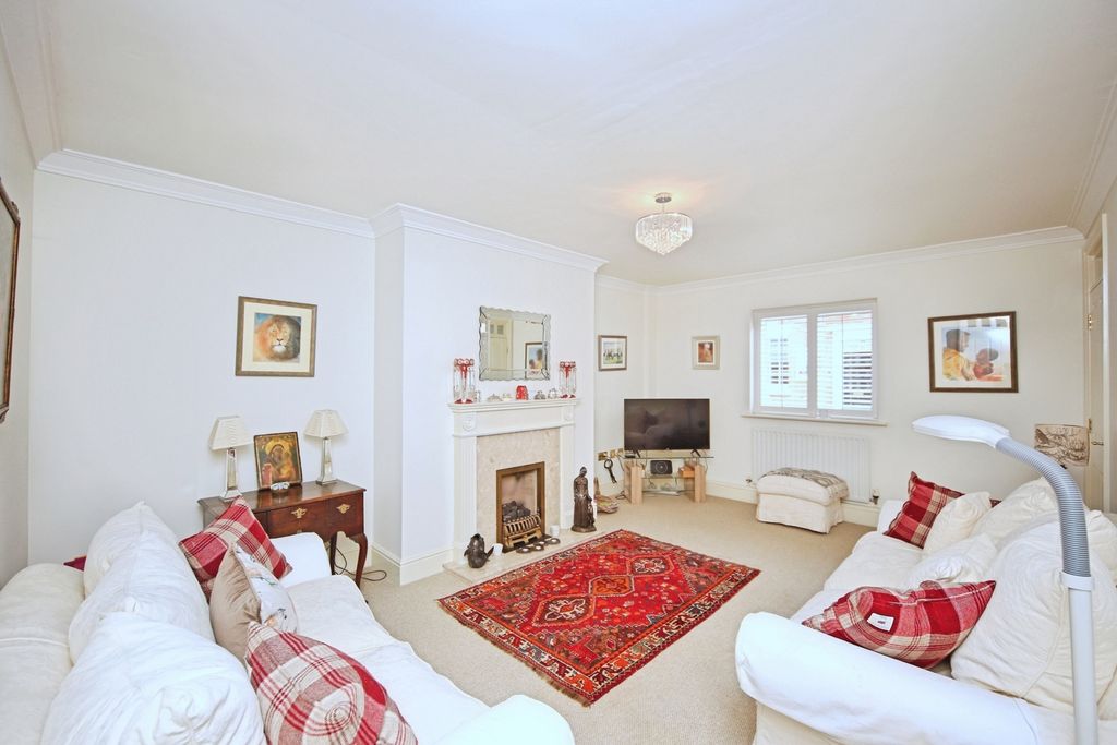 Property photo 2 of 18 Pbox-Img.Jpg