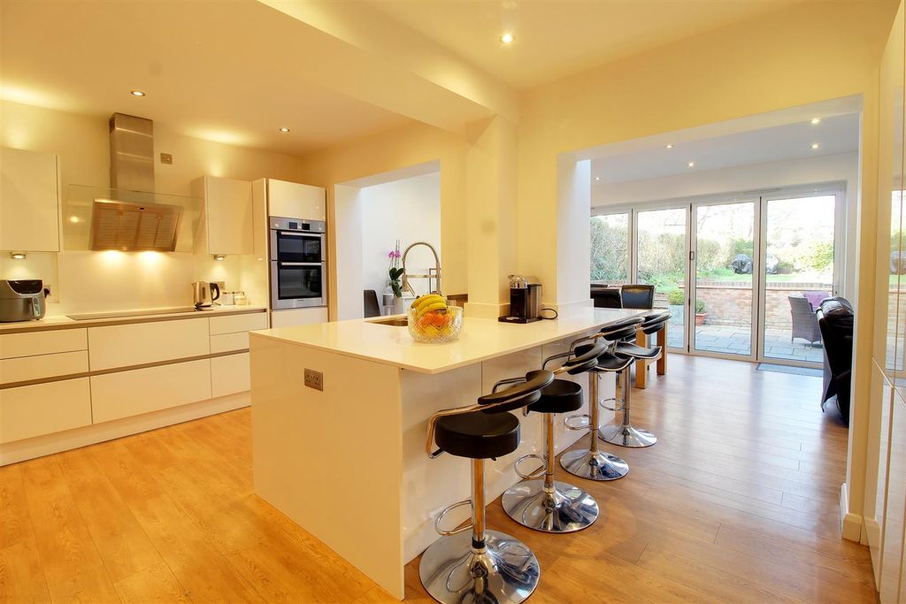 Property photo 3 of 23 Img_4321-Img_4323.Jpg