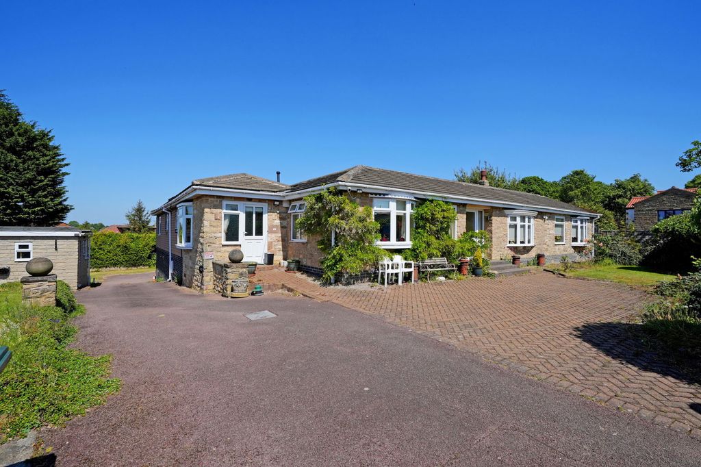 Property photo 1 of 54