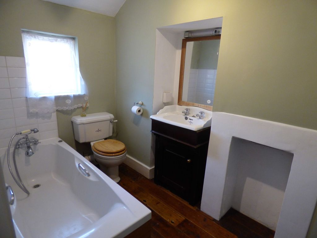 Property photo 3 of 11 Photo 14