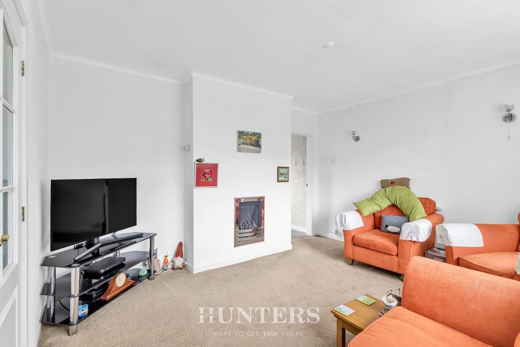 Property photo 3 of 20 Elleray Road (11).Jpg