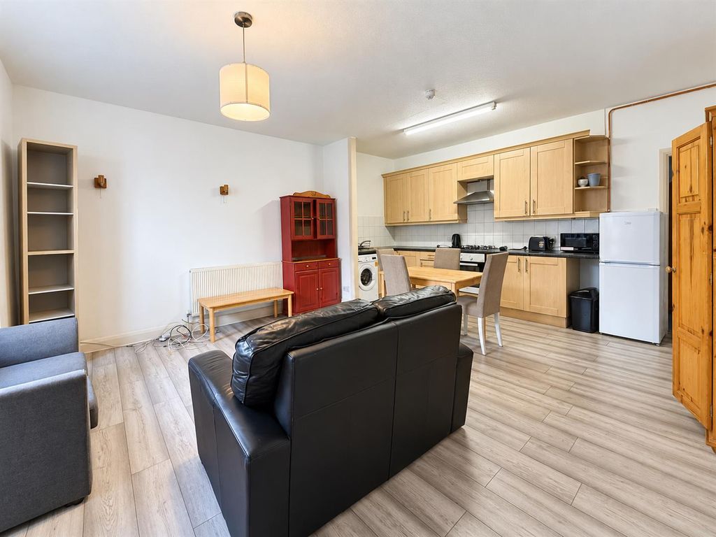 Property photo 1 of 7 9D318Ade-B4B0-4331-A1C2-8997Eae1B3Cb.Jpeg