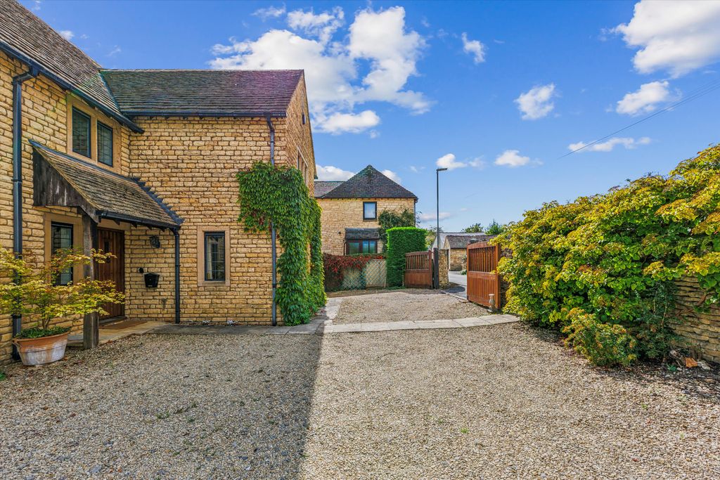 Property photo 3 of 29 Image