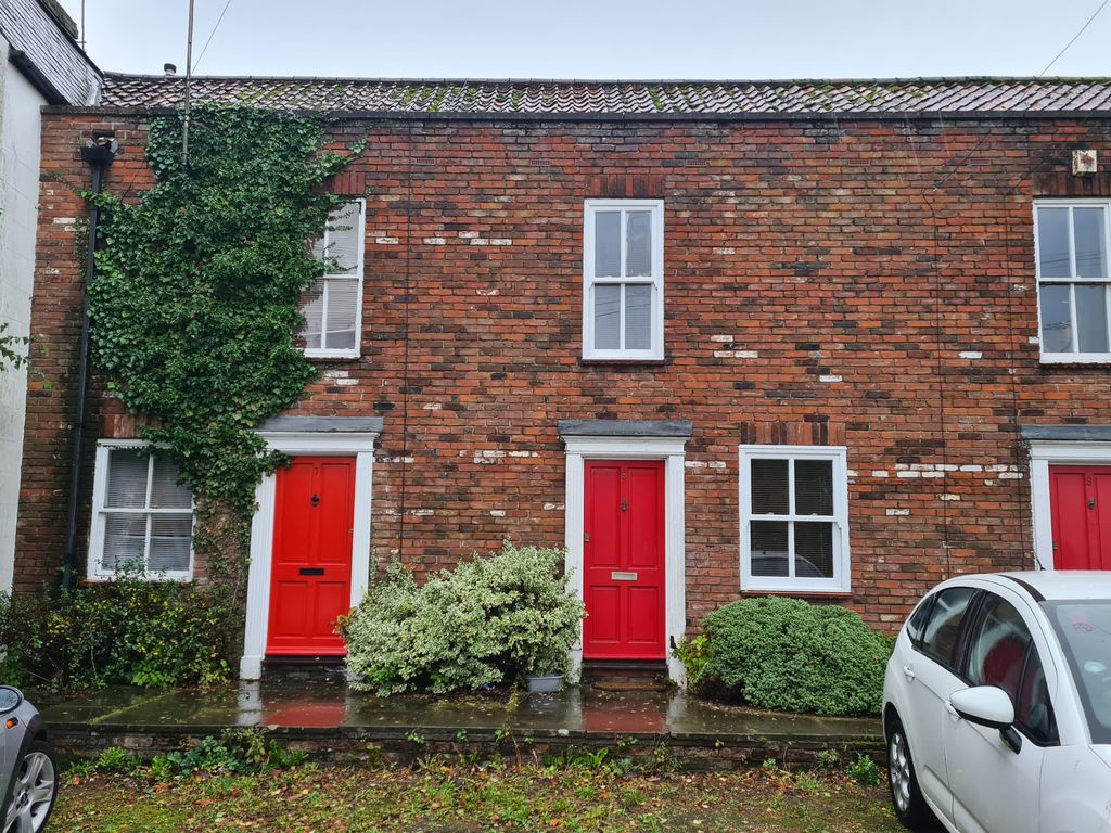 Property photo 1 of 9 Front