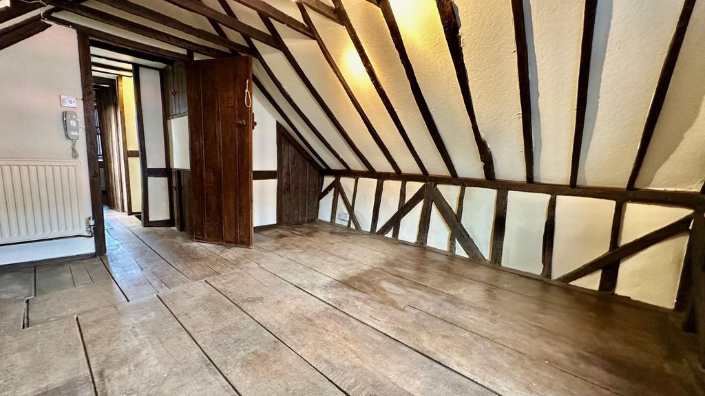 Property photo 2 of 36