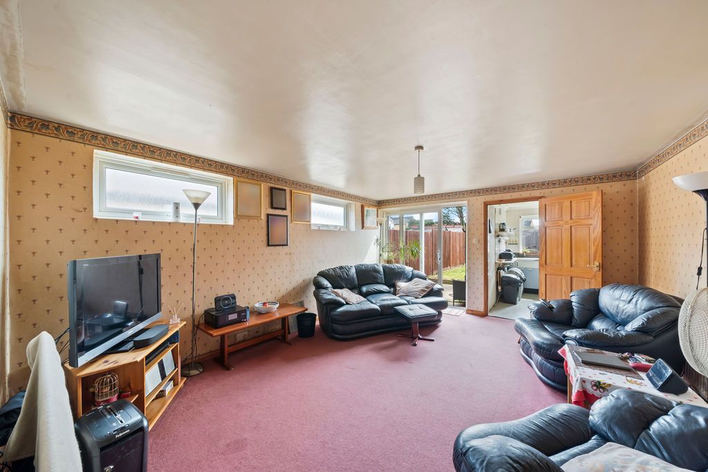 Property photo 2 of 12 Photo 7