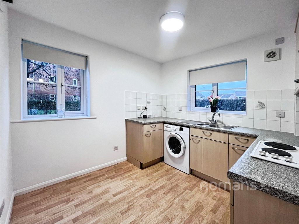 Property photo 3 of 8 Picture No. 06