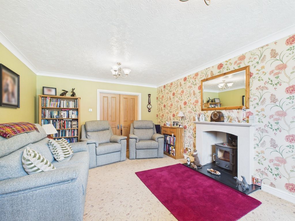 Property photo 3 of 38 3799719