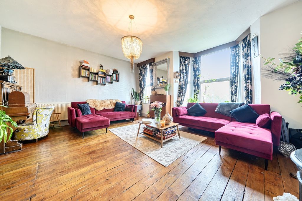 Property photo 1 of 15 6097241