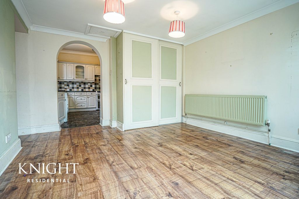 Additional image 17 of 2 bed property for saleConnaught Avenue, Frinton-On-Sea CO13