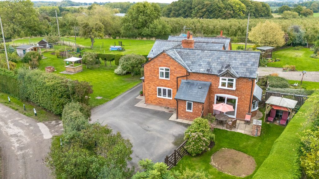 Property photo 1 of 36