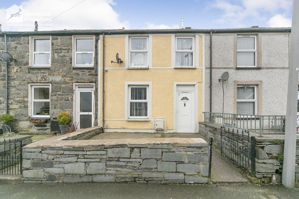 Property photo 1 of 17 Front View