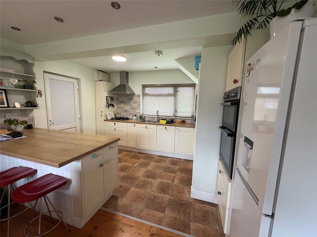 Property photo 2 of 14 Picture No. 08