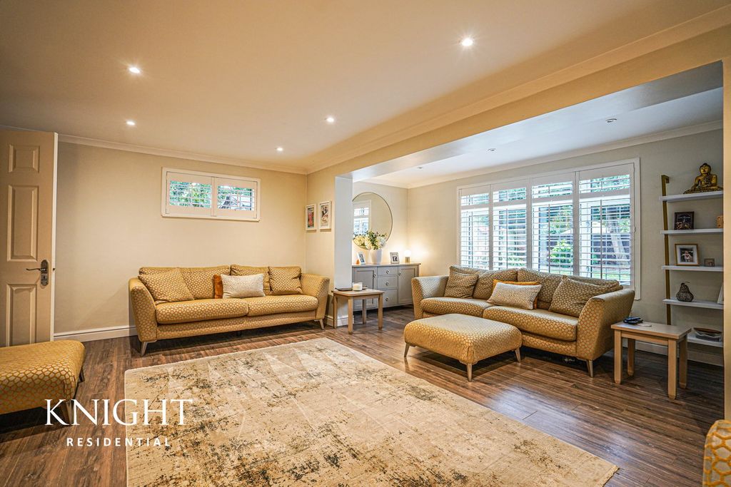 Property photo 2 of 45