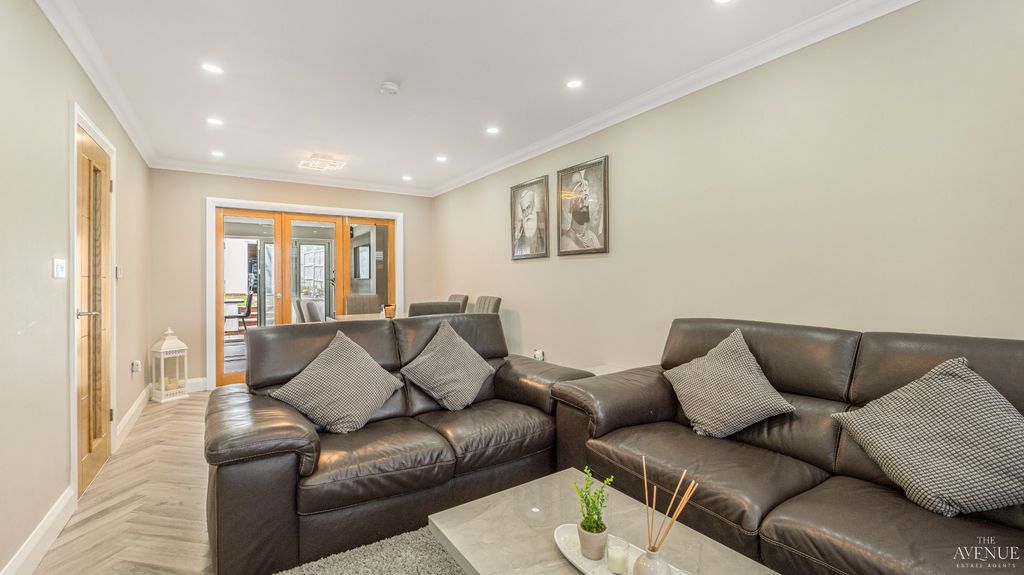 Property photo 3 of 30 5216164