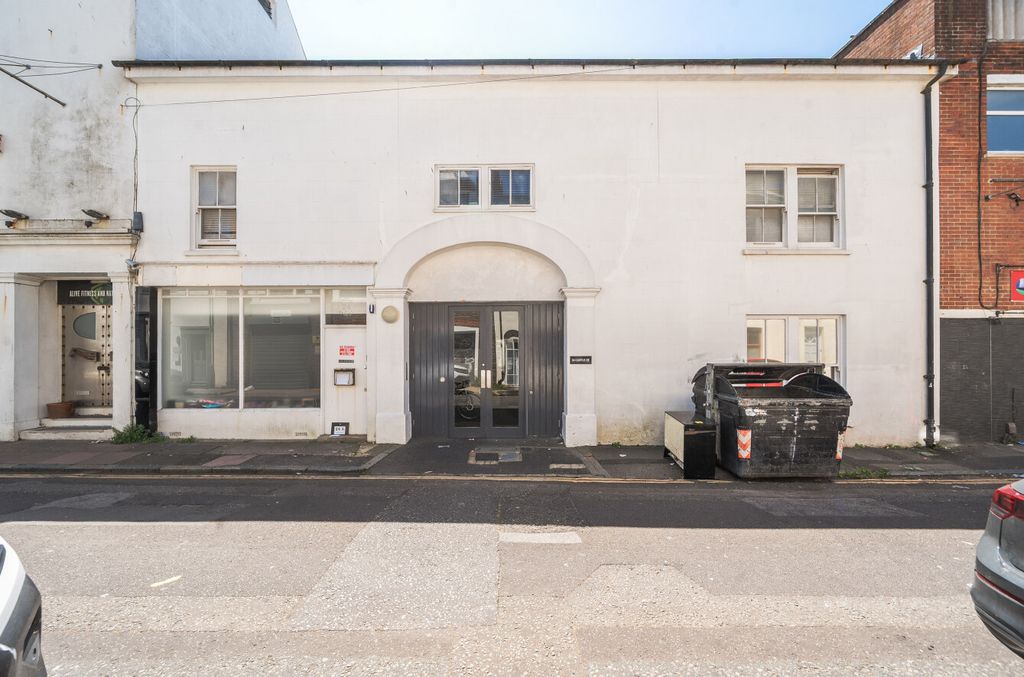 Property photo 1 of 9 1484931-4-6A47d17...