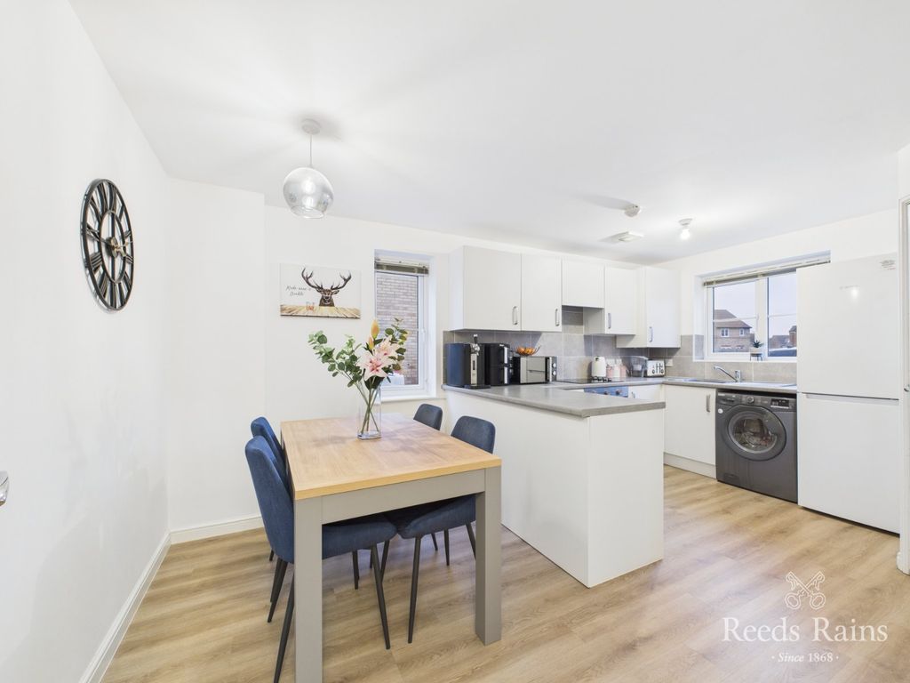 Property photo 2 of 21 Kitchen/Dining Room