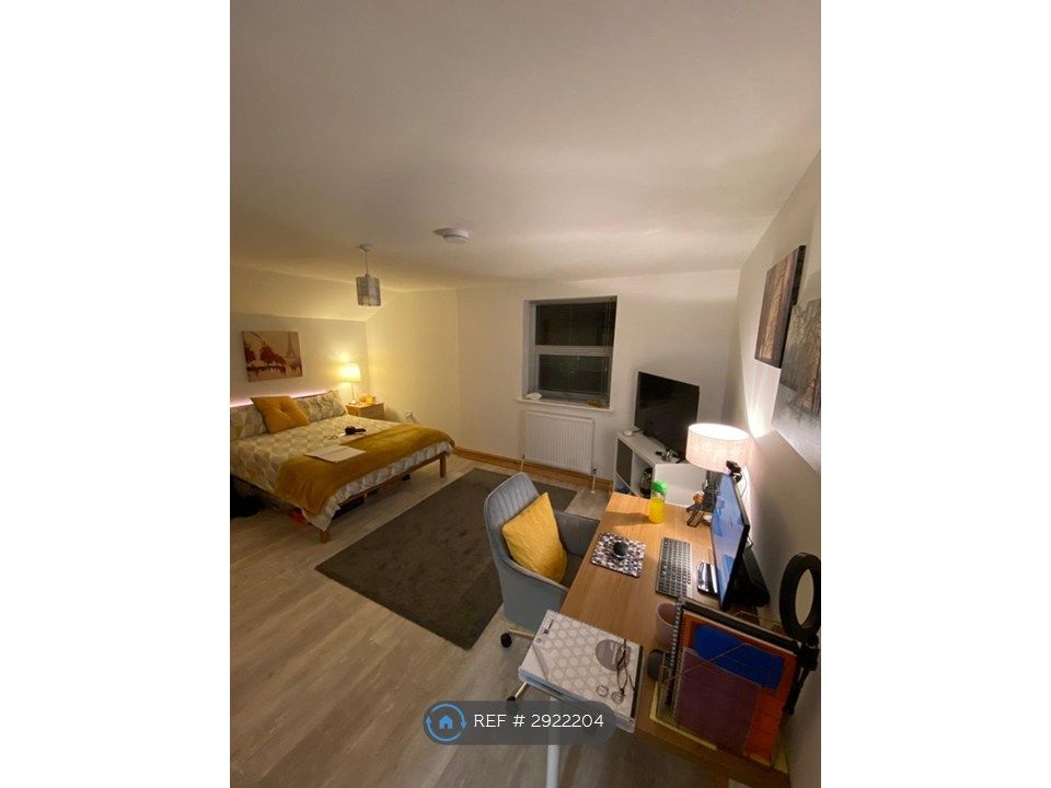 Property photo 3 of 6
