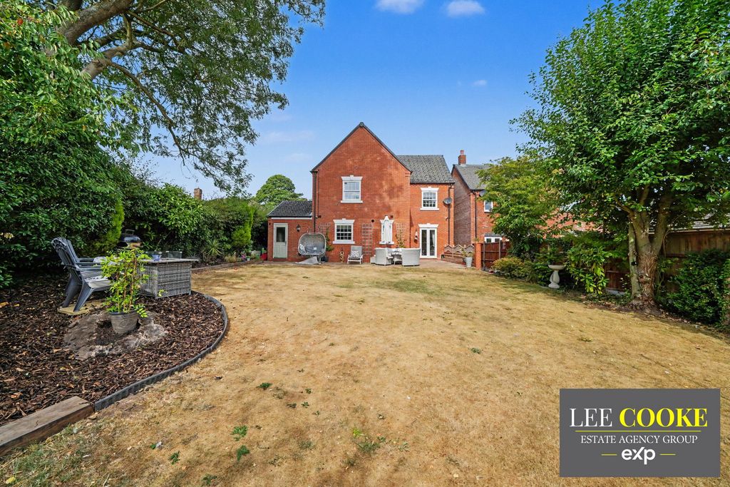 Property photo 3 of 47